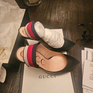 Authenic GUCCI sylvie leather singback